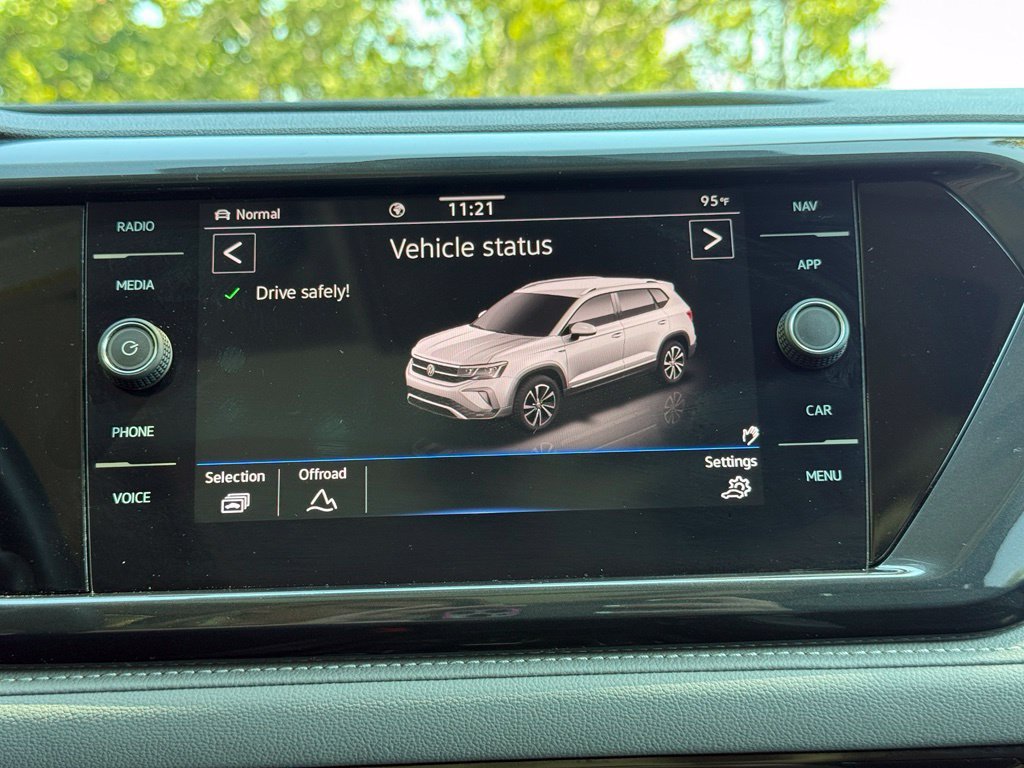 Used 2022 Volkswagen Taos SEL AWD/4WD image 17
