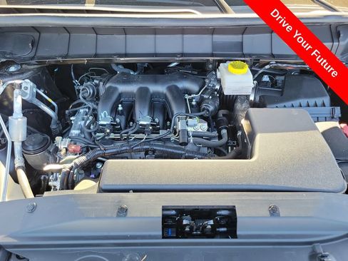 Used 2025 Nissan Pathfinder S FWD image 28