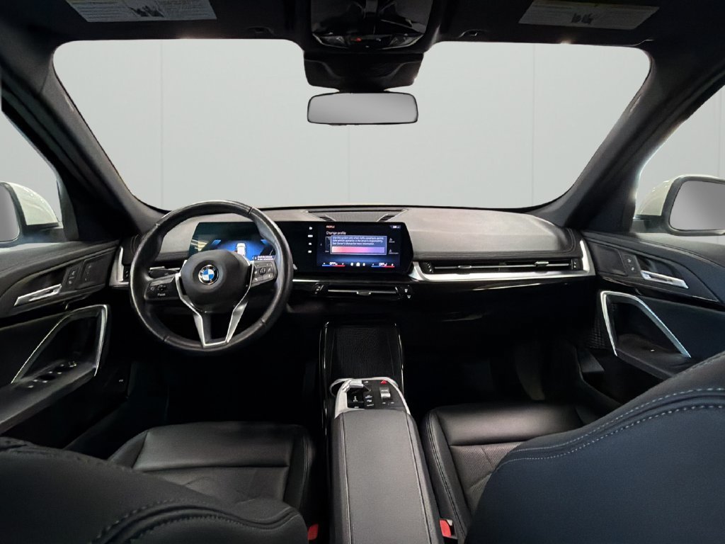 Used 2025 BMW X1 xDrive28i AWD/4WD image 12