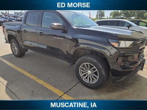 Used 2023 Chevrolet Colorado LT w/ LT Convenience Package II AWD/4WD image 2
