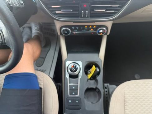 Certified 2020 Ford Escape SE FWD image 21