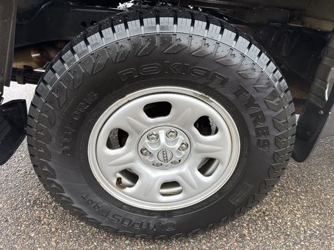 Used 2022 Nissan Frontier S w/ Technology Package image 11