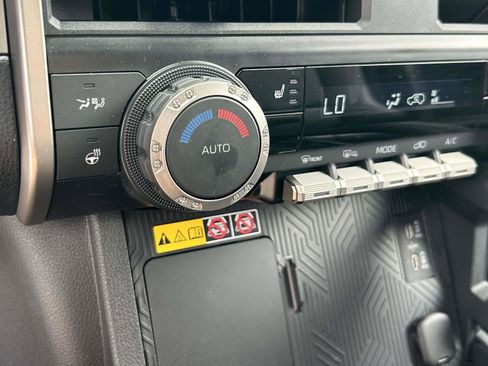 Used 2025 Toyota 4Runner TRD Sport AWD/4WD image 25