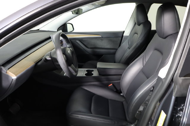 Used 2023 Tesla Model Y 2WD image 11