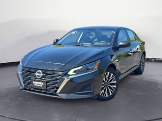Used 2025 Nissan Altima 2.5 SV AWD/4WD video 1