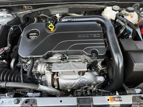 Used 2025 Chevrolet Malibu LT FWD image 35