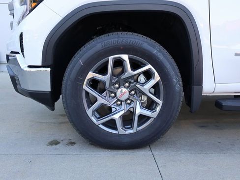 New 2025 GMC Sierra 1500 SLE AWD/4WD image 41
