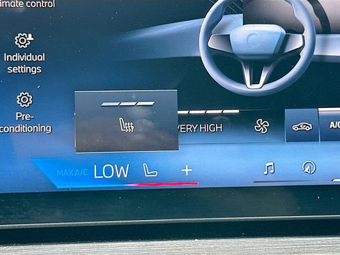 Certified 2024 BMW X5 sDrive40i w/ M Sport Package RWD image 21
