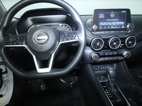 Certified 2024 Nissan Sentra SV FWD image 27