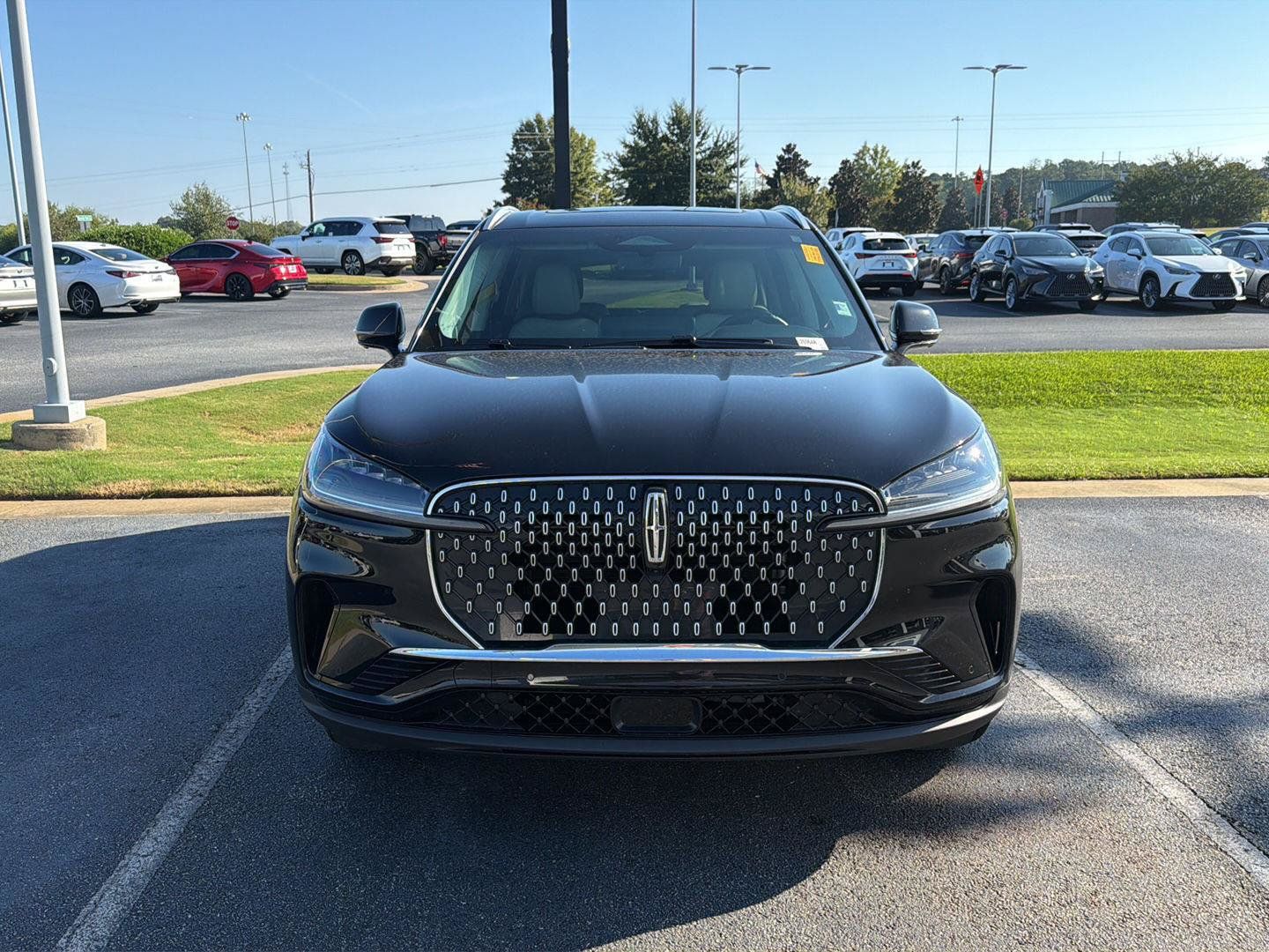 Used 2025 Lincoln Aviator 2WD image 4