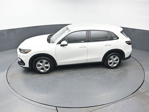 Used 2023 Honda HR-V LX image 32