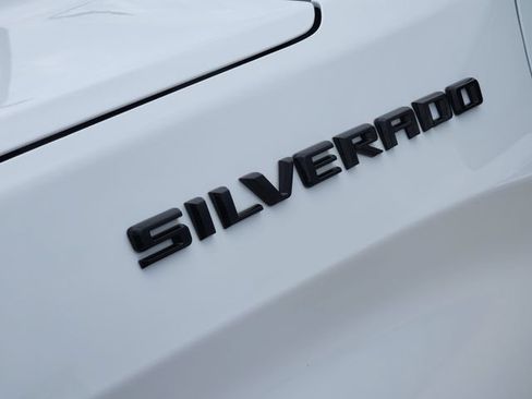 Used 2022 Chevrolet Silverado 1500 RST w/ Rally Edition RWD image 8