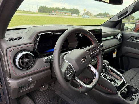 New 2025 Chevrolet Colorado Z71 image 13
