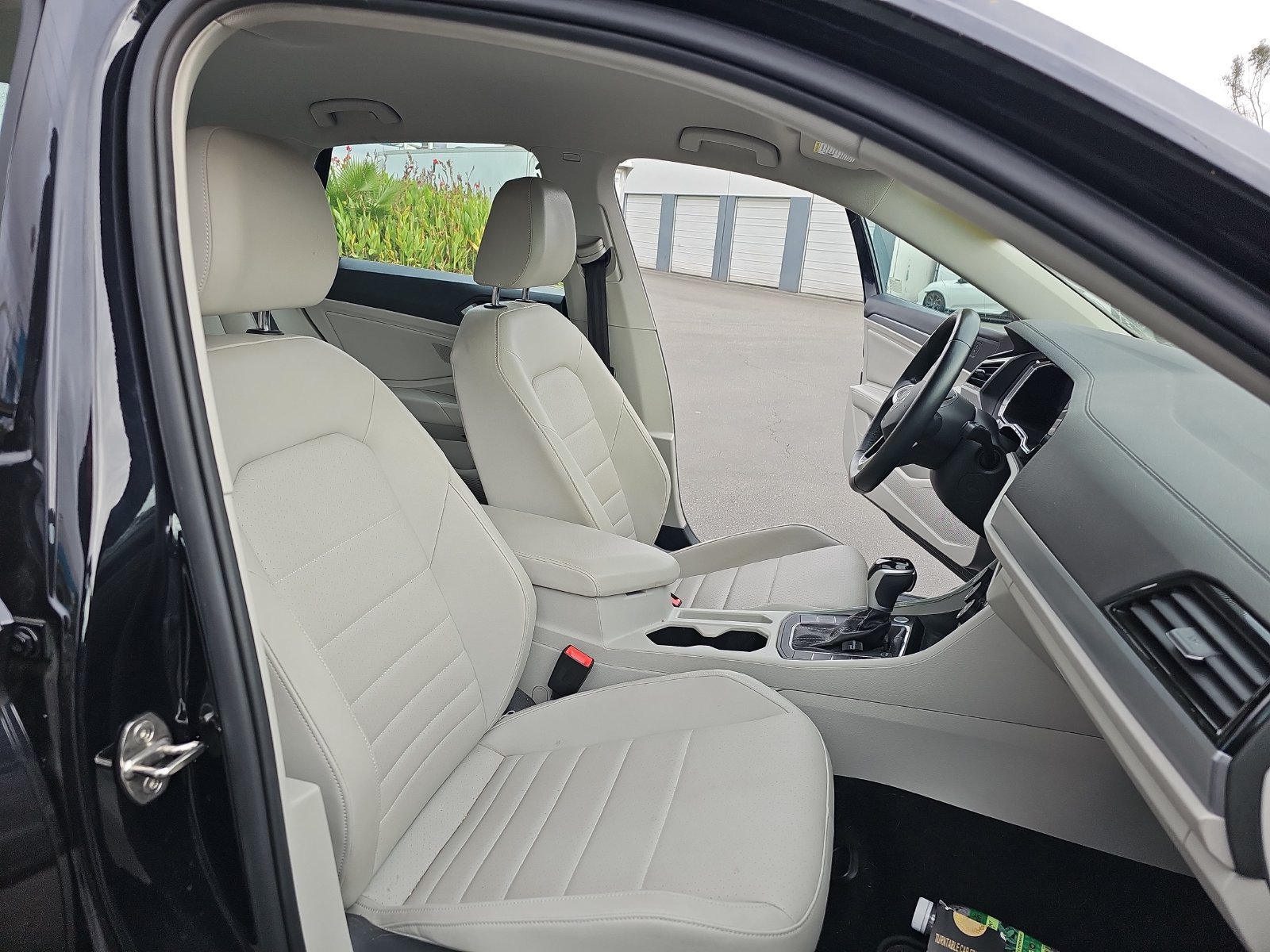Used 2023 Volkswagen Jetta SE FWD image 13