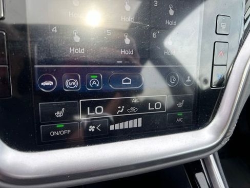Used 2025 Subaru Outback Onyx Edition AWD/4WD image 25