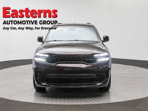 Used 2024 Dodge Durango GT RWD image 2