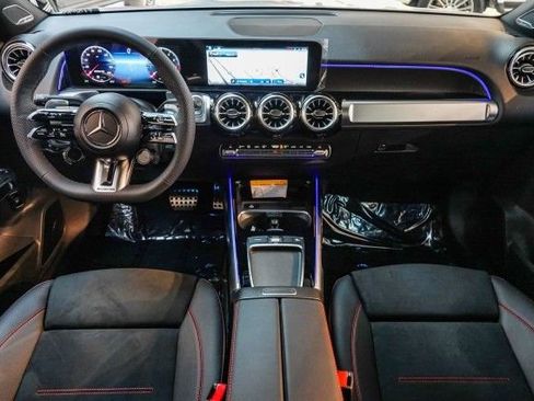 New 2024 Mercedes-Benz GLB 35 AMG 4MATIC image 12
