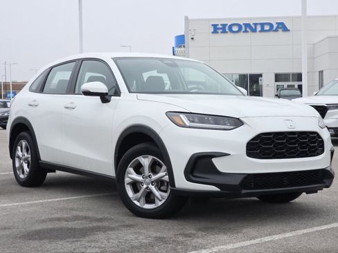 Certified 2024 Honda HR-V LX image 2