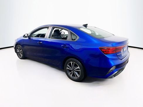 Used 2024 Kia Forte LXS w/ LXS Technology Package FWD image 6
