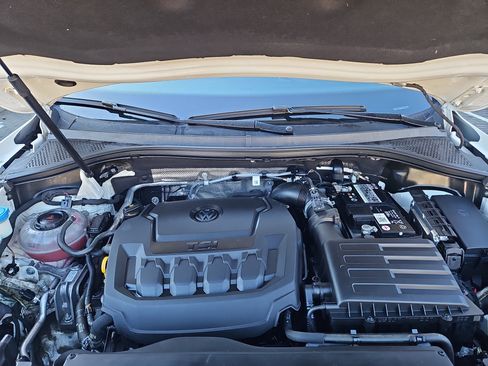 Used 2021 Volkswagen Tiguan S image 28