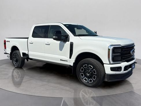 Used 2026 Ford F250 Platinum AWD/4WD image 9