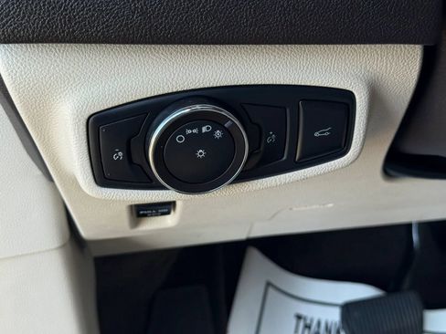 Used 2019 Lincoln MKC Select w/ Select Plus Package FWD image 29