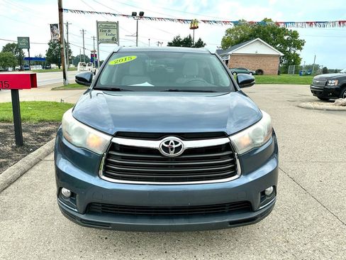 Used 2015 Toyota Highlander XLE AWD/4WD image 2