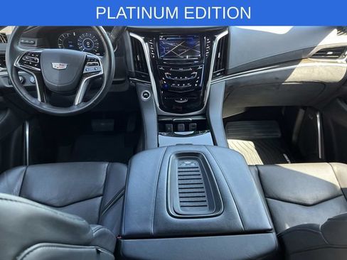 Used 2020 Cadillac Escalade Platinum AWD/4WD image 14