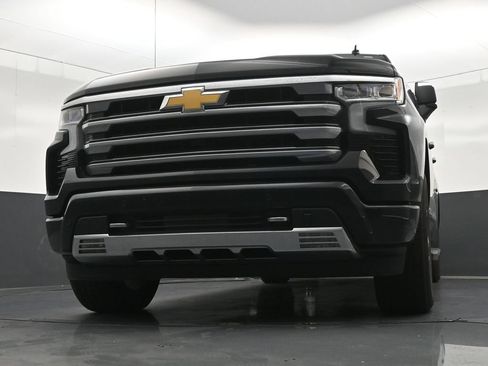 Used 2024 Chevrolet Silverado 1500 High Country RWD image 31