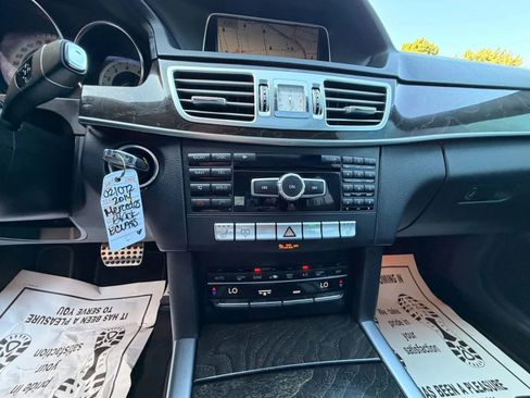 Used 2014 Mercedes-Benz E 350 Sedan image 35