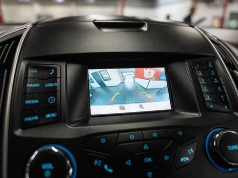 Used 2015 Ford Edge SEL FWD image 8