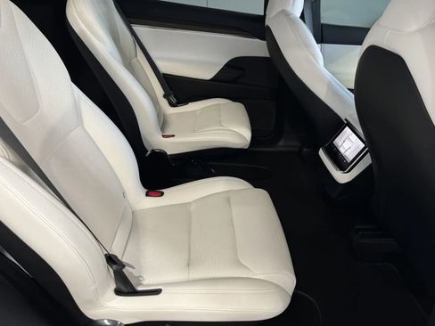 Used 2023 Tesla Model X AWD/4WD image 8