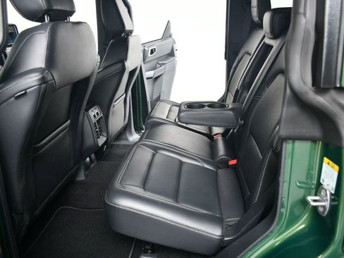 Used 2025 Ford Bronco Outer Banks image 34