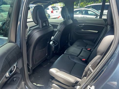 Used 2020 Volvo XC90 T6 Momentum w/ Protection Package AWD/4WD image 8