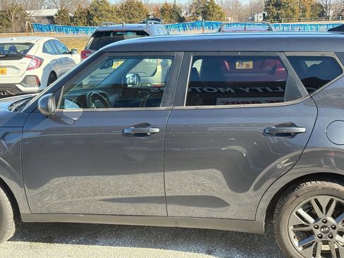 Used 2020 Kia Soul EX image 17