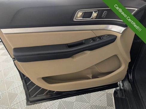 Used 2017 Ford Explorer XLT w/ Equipment Group 202A AWD/4WD image 11