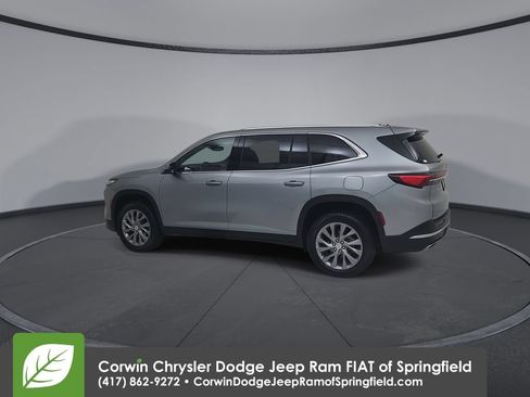 Used 2025 Buick Enclave Preferred FWD image 10