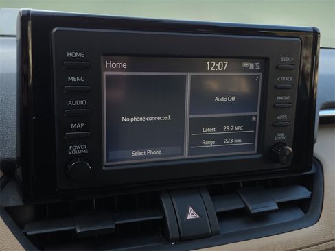 Used 2019 Toyota RAV4 LE image 29