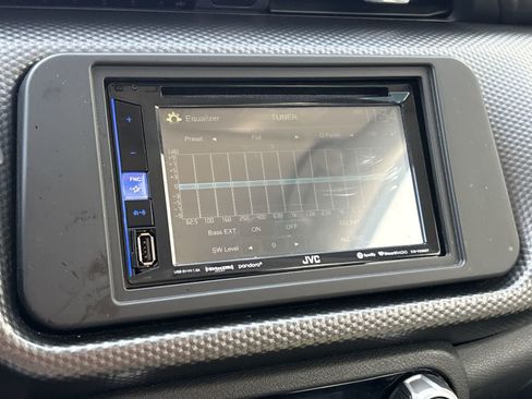 Used 2019 Nissan Kicks SV FWD image 14