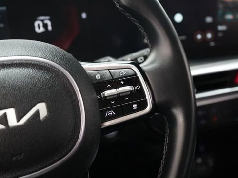 Used 2024 Kia Sorento S image 23