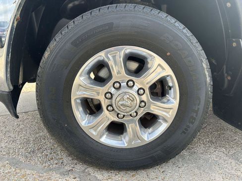 Used 2021 RAM 2500 Big Horn w/ Level 1 Equipment Group AWD/4WD image 9