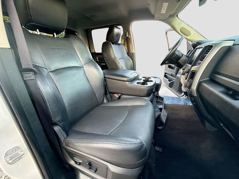 Used 2017 RAM 1500 Laramie image 30