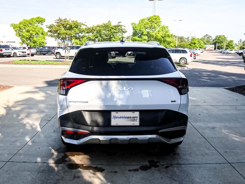 Used 2023 Kia Sportage EX image 10