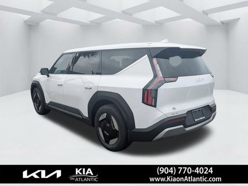 New 2026 Kia EV9 Light image 5
