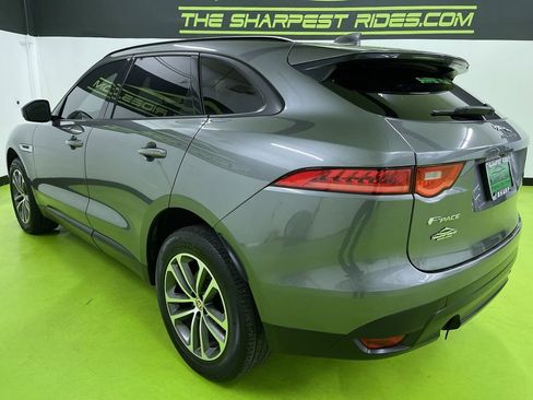 Used 2017 Jaguar F-PACE Premium image 7