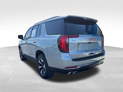 Used 2025 GMC Yukon AT4 w/ AT4 Premium Package AWD/4WD image 3