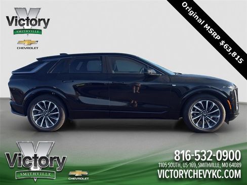 Used 2024 Cadillac Lyriq Sport image 7