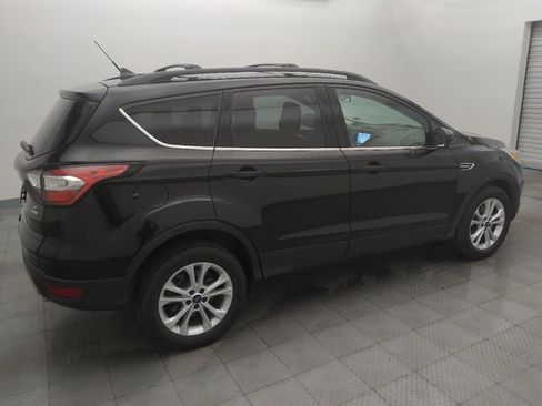 Used 2018 Ford Escape SE w/ SE Sync 3 Package FWD image 10