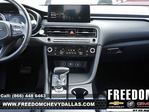 Used 2025 Genesis G70 2.5T RWD image 15