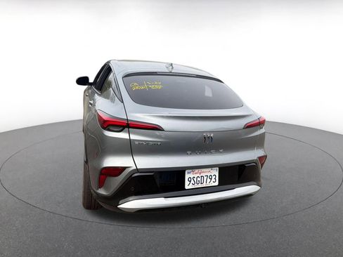 Used 2025 Buick Envista Sport Touring image 5